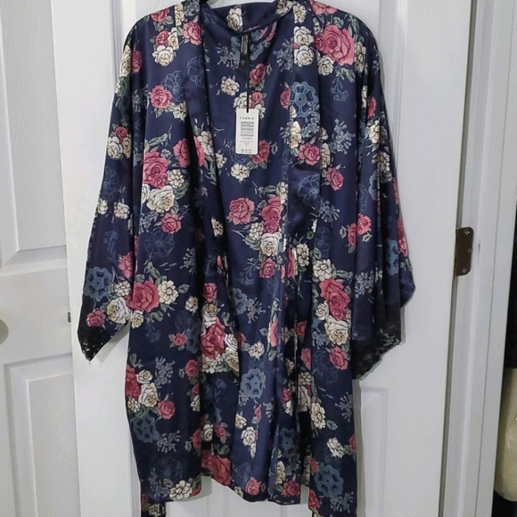 torrid Other - TORRID Outlander Satin and Lace Robe